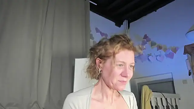 Snapshot of Lola_Belgium chatting on March 11, 2025, 9:15 pm Lola Belgium online show from March 11, 2025, 9:15 pm
