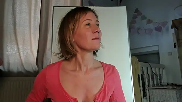 Snapshot of Lola_Belgium chatting on March 16, 2025, 2:00 pm Lola Belgium online show from March 16, 2025, 2:00 pm