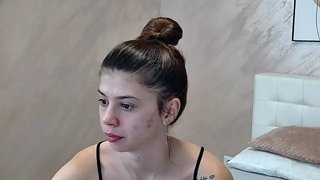 Sierra Halle online show from February 1, 2025, 10:59 am