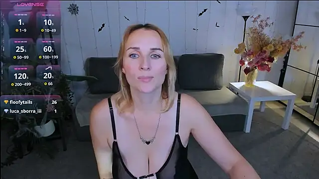 Karinella x online show from October 26, 2025, 9:42 pm