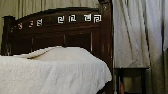 MINI Petite online show from April 14, 2026, 9:04 am