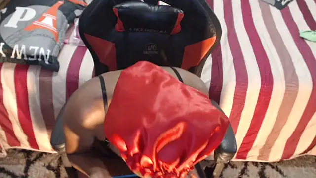 sexyjustin202 online show from December 22, 2024, 10:04 pm