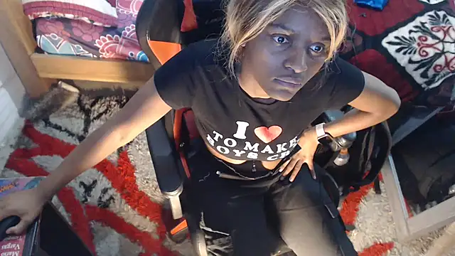 sexyjustin202 online show from February 12, 2025, 10:48 pm