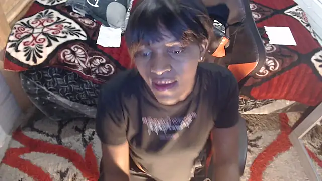 sexyjustin202 online show from October 4, 2025, 3:04 am