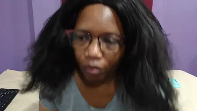 Snapshot of PeachAss4UU chatting on June 5, 2026, 5:36 am PeachAss4UU online show from June 5, 2026, 5:36 am