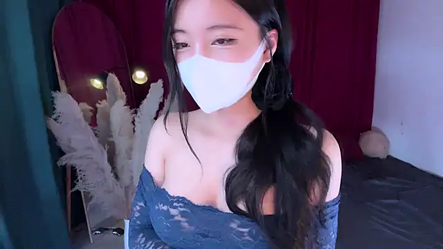 alaia-EDP online show from November 10, 2025, 6:07 pm