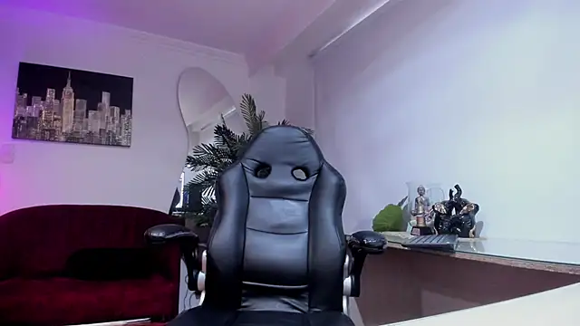 Meghan320 online show from April 20, 2026, 11:35 am