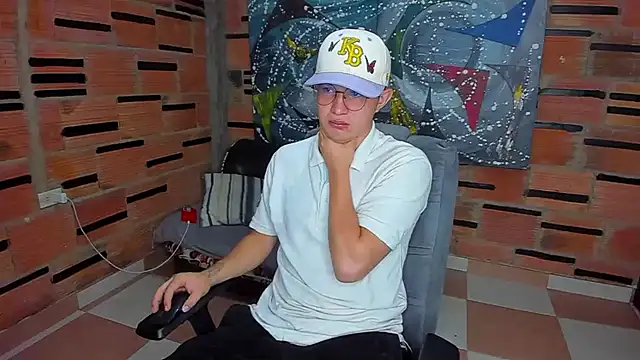 patrik 027 online show from February 11, 2025, 1:30 pm