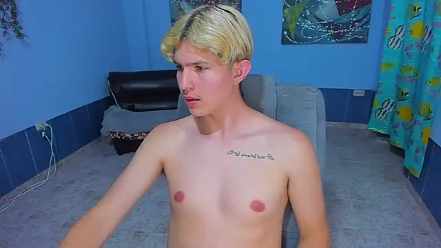 patrik 027 online show from November 12, 2025, 8:08 pm