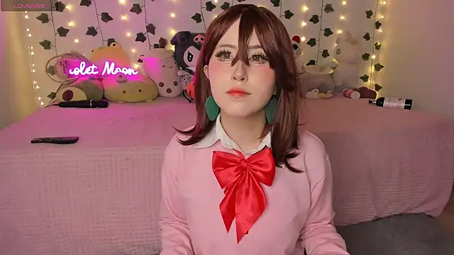 ViolethMoon online show from March 11, 2026, 1:06 pm