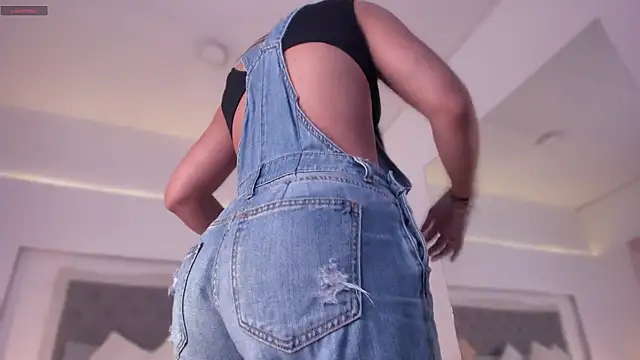 sarah hiill online show from December 18, 2024, 7:41 pm