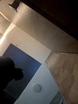 CeliWoods online show from December 18, 2025, 10:43 am