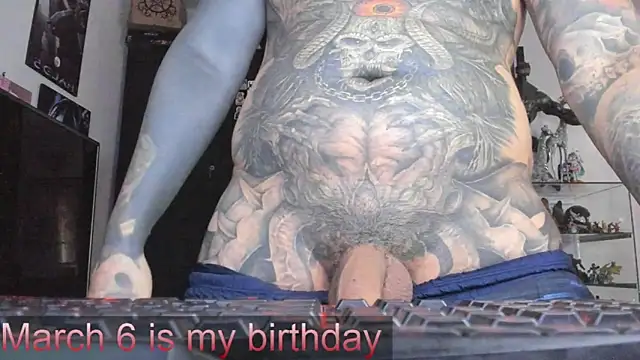 Snapshot of DEATHINK666XX chatting on March 4, 2025, 8:05 pm DEATHINK666XX online show from March 4, 2025, 8:05 pm