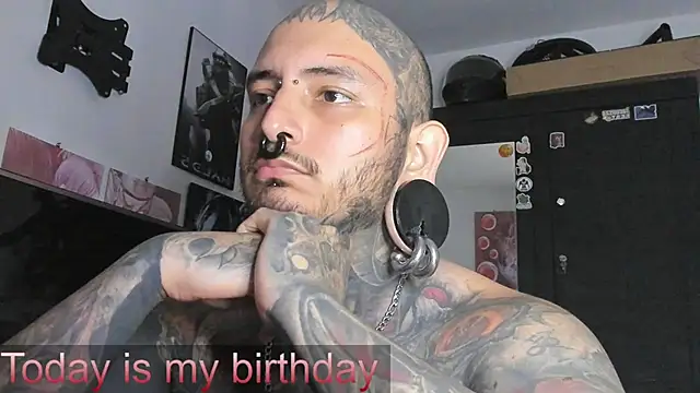 Snapshot of DEATHINK666XX chatting on March 6, 2025, 8:37 pm DEATHINK666XX online show from March 6, 2025, 8:37 pm