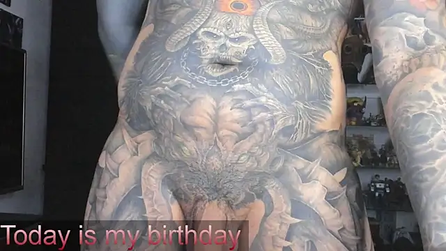 Snapshot of DEATHINK666XX chatting on March 6, 2025, 11:42 pm DEATHINK666XX online show from March 6, 2025, 11:42 pm