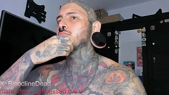 Snapshot of DEATHINK666XX chatting on March 11, 2025, 7:03 pm DEATHINK666XX online show from March 11, 2025, 7:03 pm