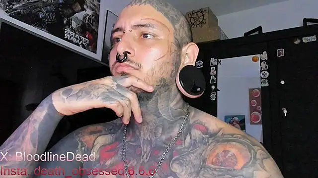 Snapshot of DEATHINK666XX chatting on March 19, 2025, 8:32 pm DEATHINK666XX online show from March 19, 2025, 8:32 pm