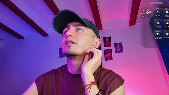 Snapshot of dimitri-bilak chatting on September 17, 2025, 5:42 am dimitri-bilak online show from September 17, 2025, 5:42 am