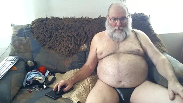 Snapshot of SexySantaC chatting on February 2, 2025, 12:57 pm SexySantaC online show from February 2, 2025, 12:57 pm