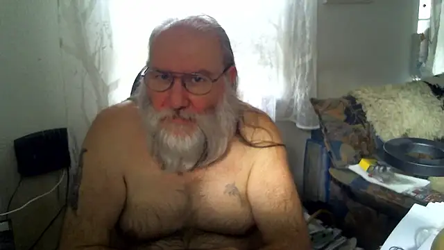 Snapshot of SexySantaC chatting on September 27, 2025, 9:47 am SexySantaC online show from September 27, 2025, 9:47 am