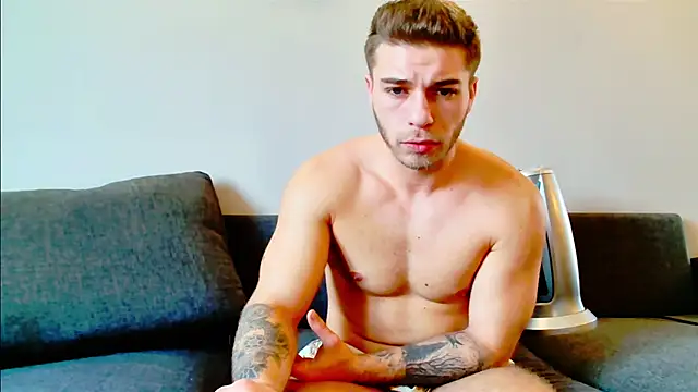 Elkafit28 online show from February 21, 2025, 2:16 pm