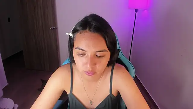 Miss Nicole online show from December 2, 2025, 7:09 pm