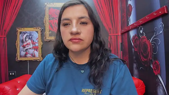 AmaiaDavies online show from December 12, 2024, 1:32 am