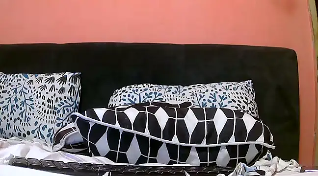 Snapshot of Drama-gal chatting on March 18, 2025, 12:03 pm Drama-gal online show from March 18, 2025, 12:03 pm