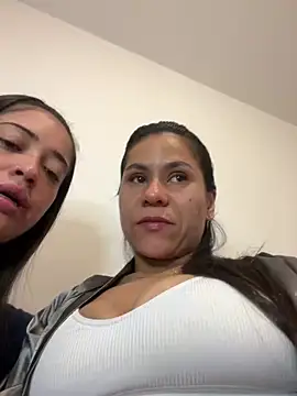 Reggie-Liam online show from December 17, 2024, 2:23 am