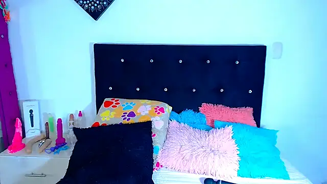 Jenng18 online show from October 24, 2025, 8:55 am