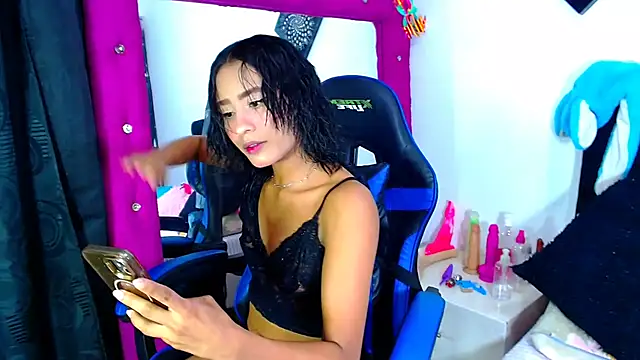 Jenng18 online show from April 17, 2026, 8:17 am