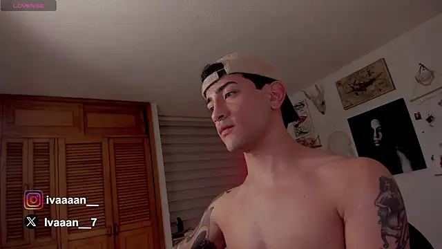 ivaaaan  online show from January 23, 2025, 1:51 am