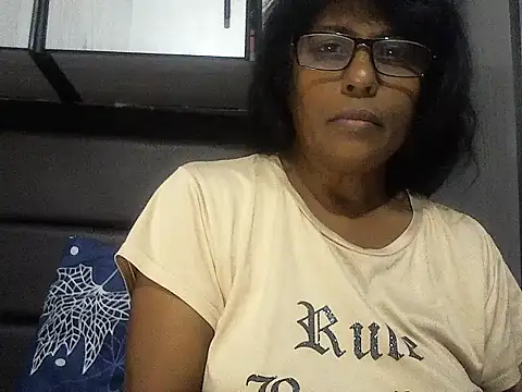 MsAttitude online show from November 2, 2025, 3:14 pm