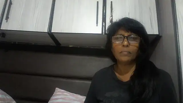 MsAttitude online show from November 16, 2025, 11:27 am