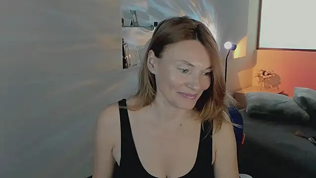 Snapshot of MistyBarnes chatting on May 8, 2026, 12:32 pm MistyBarnes online show from May 8, 2026, 12:32 pm