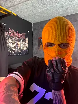 AcidMilo online show from October 21, 2025, 5:57 pm