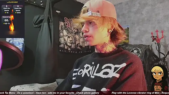 AcidMilo online show from November 13, 2025, 10:08 pm