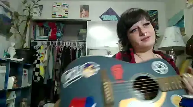 mikittyy online show from February 18, 2025, 12:28 pm