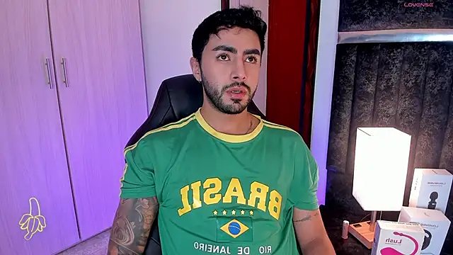 ItsMeEros online show from February 17, 2025, 9:52 pm