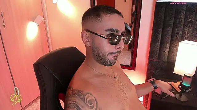 ItsMeEros online show from October 16, 2025, 10:44 pm