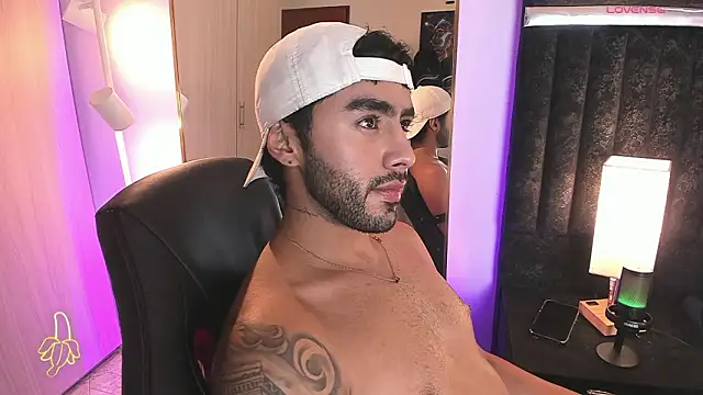 ItsMeEros online show from March 5, 2026, 10:50 pm