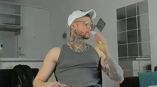  jamesleandros1 online show from December 3, 2024, 11:57 pm