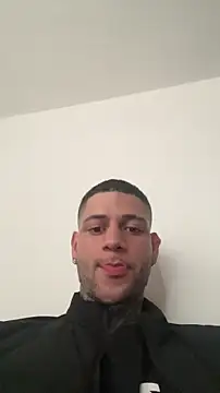  jamesleandros1 online show from January 11, 2026, 9:53 pm