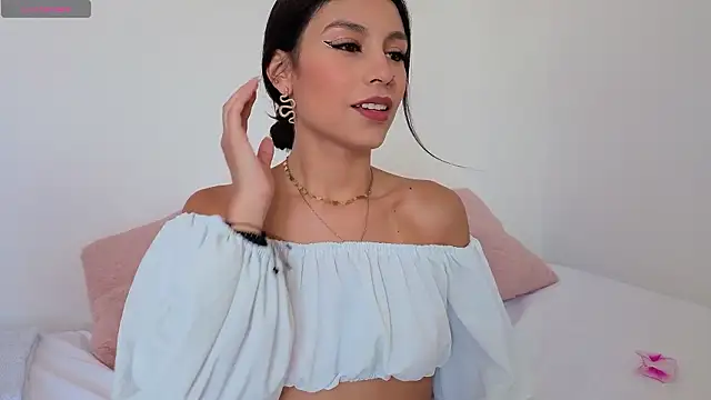 PIA STONE online show from March 4, 2026, 8:04 pm