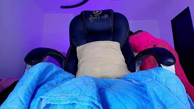 naomi kyse online show from April 17, 2026, 3:09 am