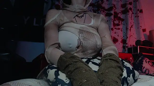 Silentmary online show from October 31, 2025, 3:40 am