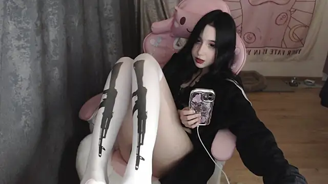 Holy420lolii online show from January 22, 2025, 6:41 pm