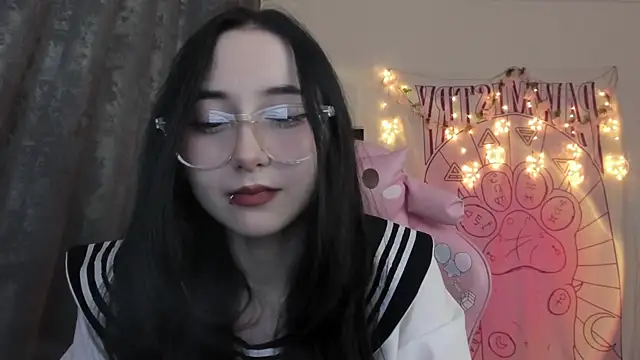 Holy420lolii online show from March 13, 2025, 5:39 pm