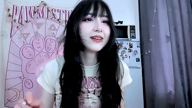 Holy420lolii online show from June 9, 2026, 3:12 pm