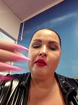 GeorgiaLerox online show from June 9, 2026, 1:01 pm